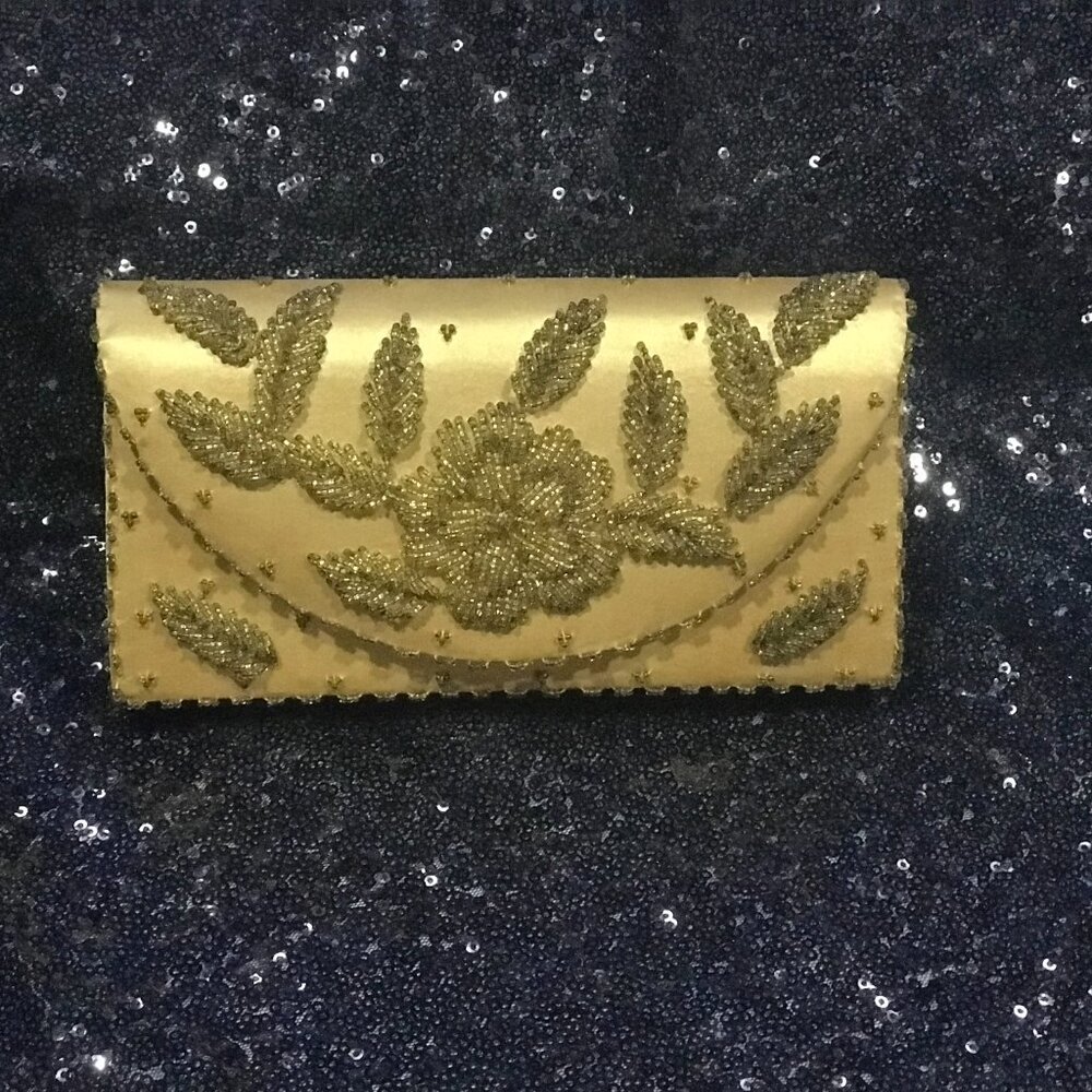 VINTAGE BEADED PURSE/CLUTCH (HAND MADE IN HONG KONG) (PREOWNED)